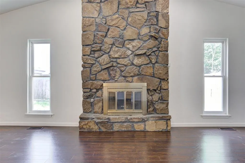 Photo 10 — 6704 Bear Canyon Drive, Oklahoma City, OK 73162