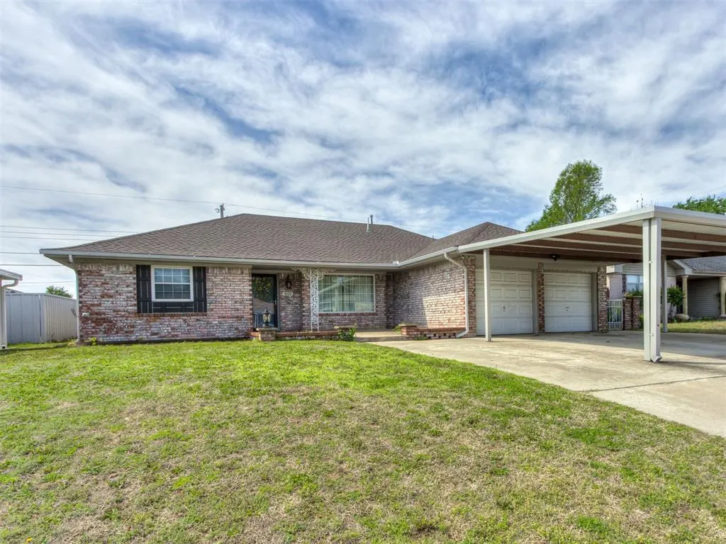 Photo 2 — 1610 SW 70th Street, Oklahoma City, OK 73159