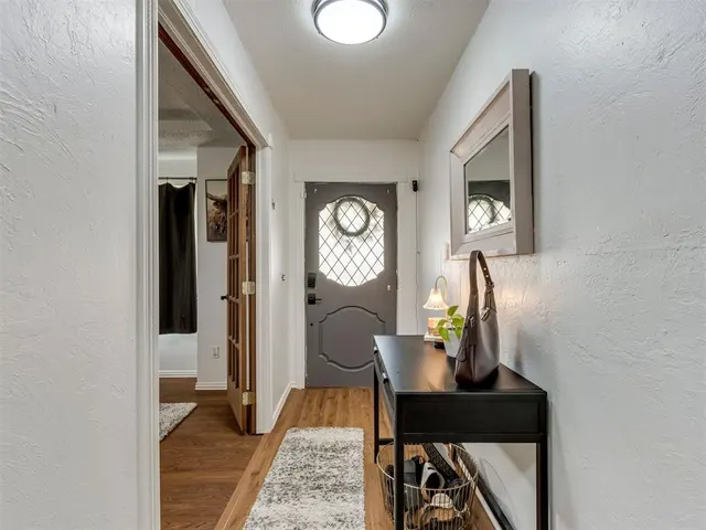 Photo 4 — 1610 SW 70th Street, Oklahoma City, OK 73159