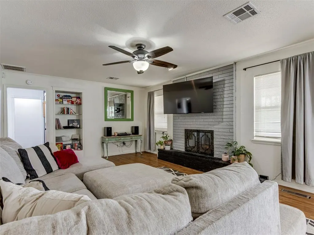 Photo 11 — 1610 SW 70th Street, Oklahoma City, OK 73159