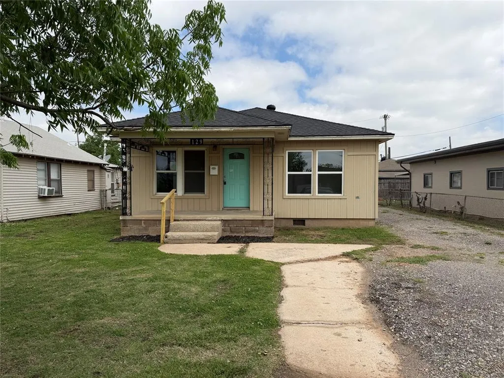 Front exterior — 129 SE 1st Street, Moore, OK 73160