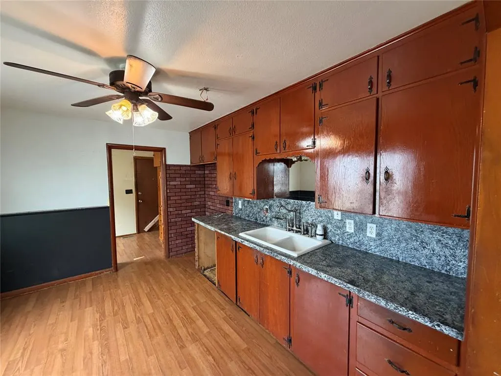 Photo 9 — 129 SE 1st Street, Moore, OK 73160