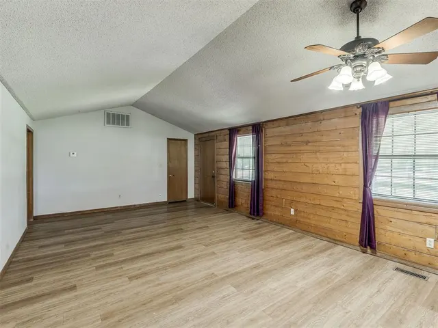 Photo 8 — 501 E Maple, Noble, OK 73068