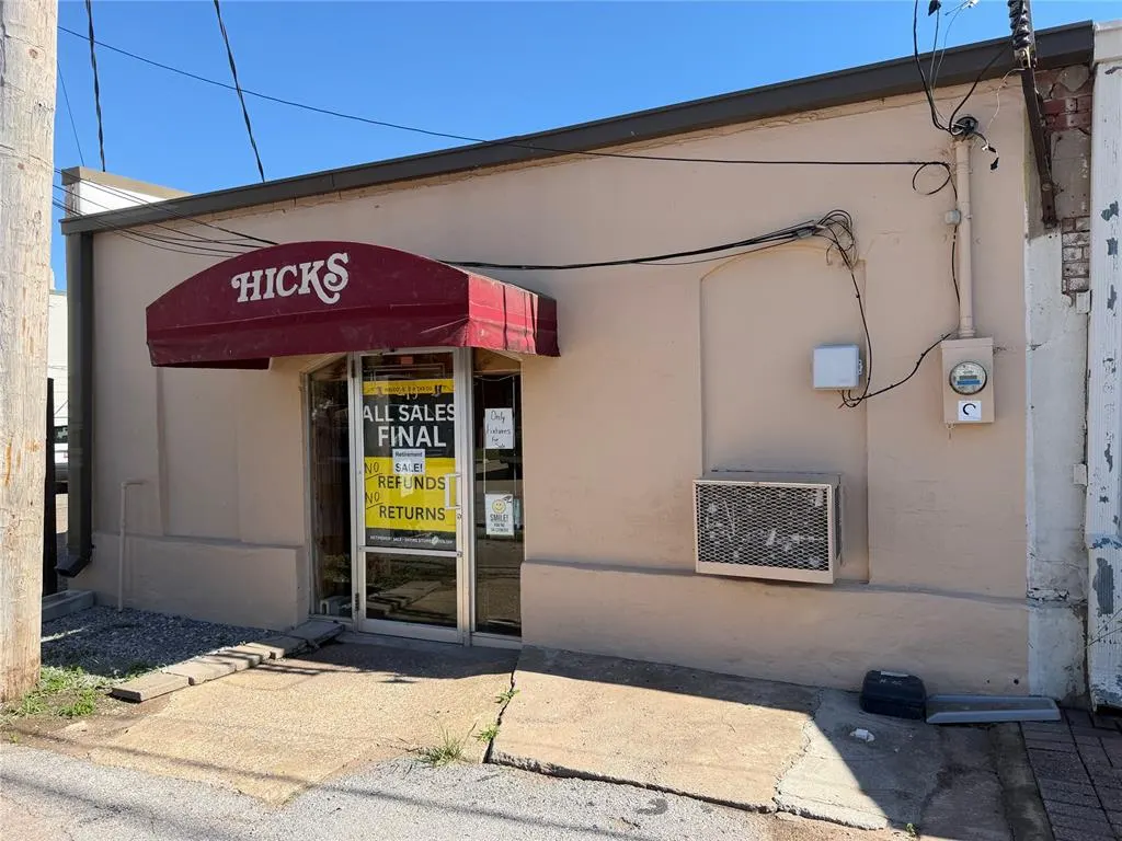 Photo 2 — 410 W Choctaw Avenue, Chickasha, OK 73018