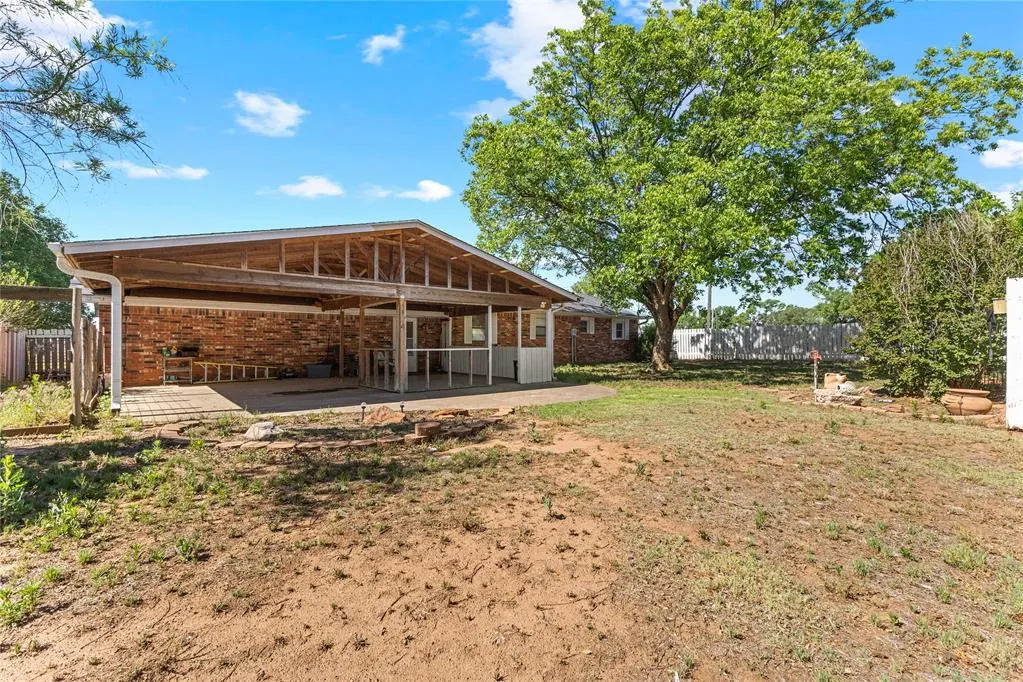 Photo 26 — 115 E 10th Street, Custer City, OK 73639