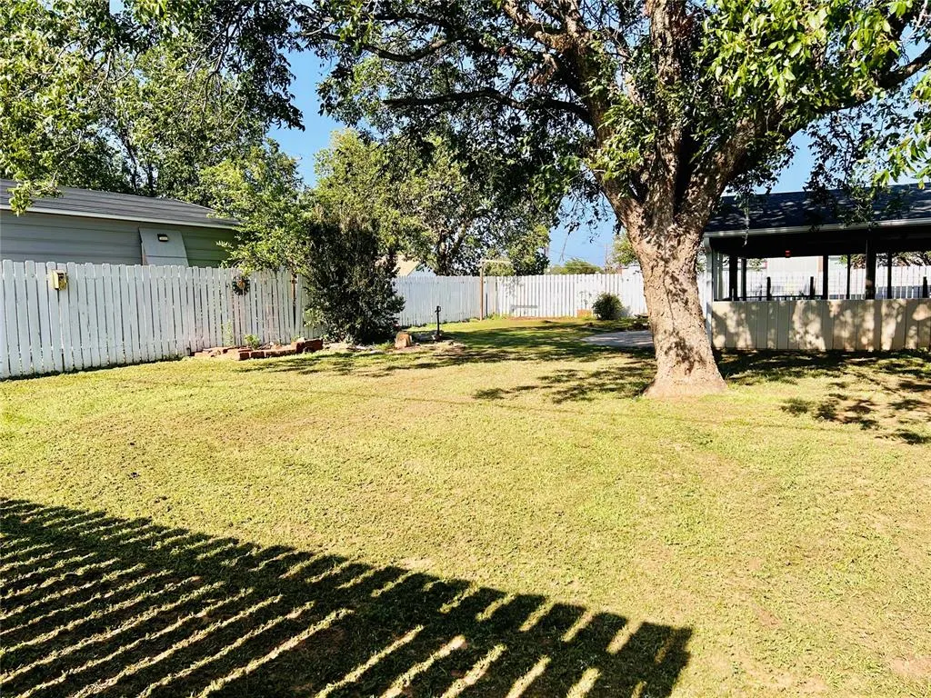 Photo 29 — 115 E 10th Street, Custer City, OK 73639