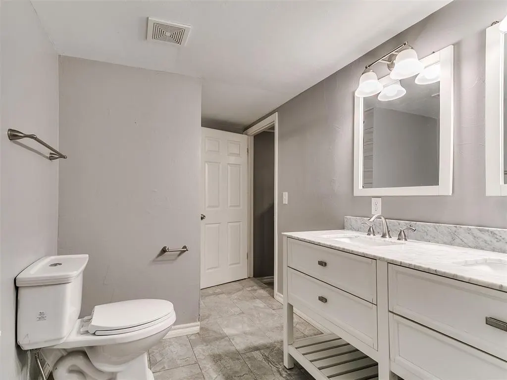 Photo 10 — 821 NW 35th Street, Oklahoma City, OK 73118