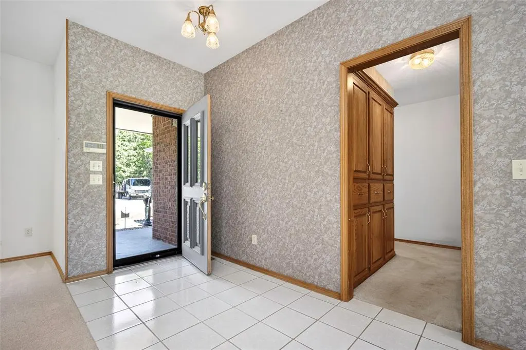 Photo 7 — 7824 NW 39th Street, Bethany, OK 73008
