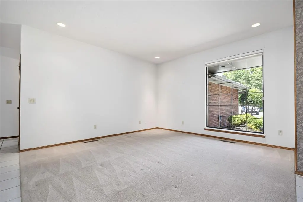 Photo 9 — 7824 NW 39th Street, Bethany, OK 73008