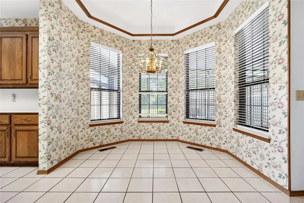 Photo 11 — 7824 NW 39th Street, Bethany, OK 73008