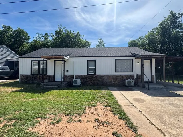 Front exterior — 605 S 13th Street, Chickasha, OK 73018