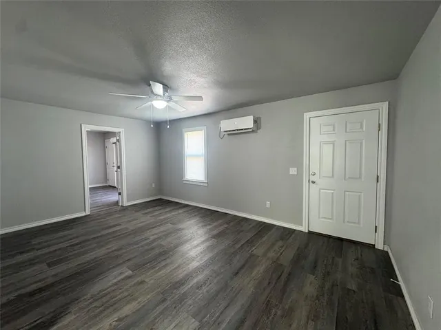 Photo 3 — 605 S 13th Street, Chickasha, OK 73018