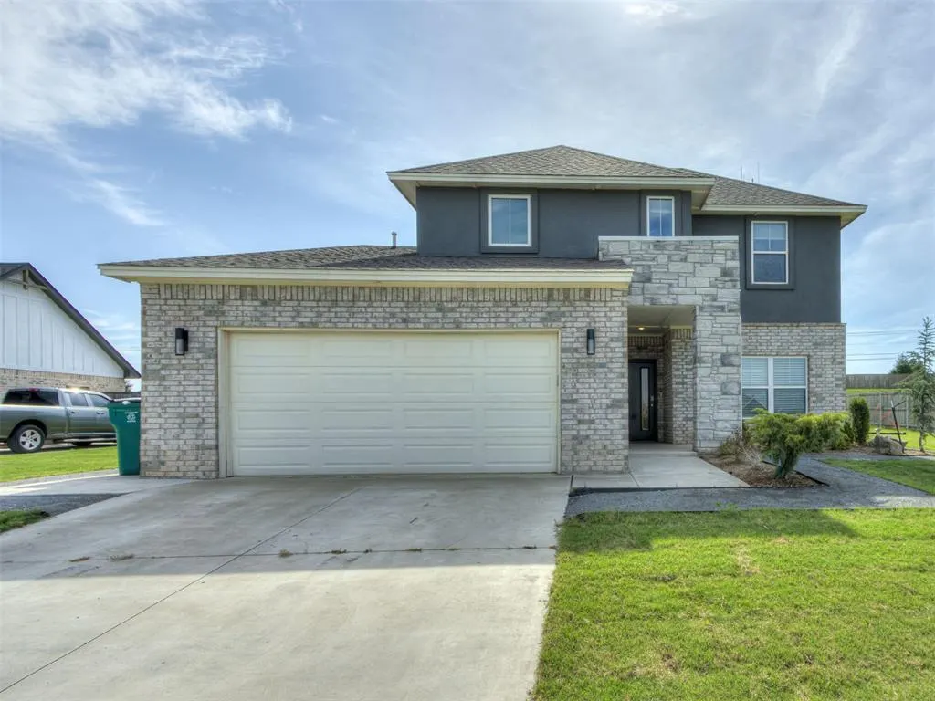 Photo 2 — 9624 Sultans Water Way, Yukon, OK 73099