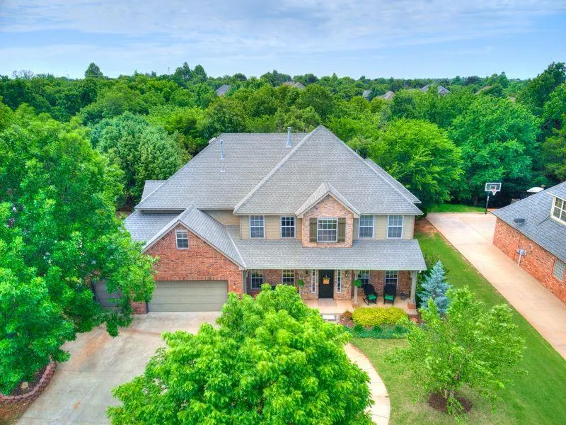 Photo 2 — 524 Celtic Court, Edmond, OK 73025