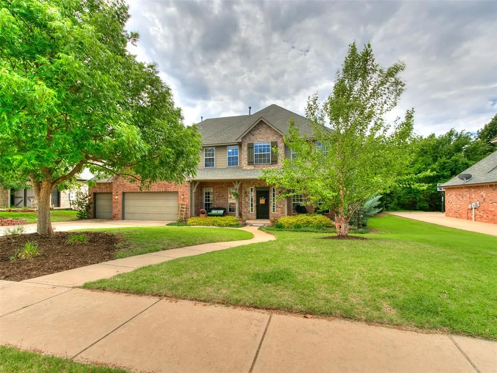 Photo 3 — 524 Celtic Court, Edmond, OK 73025