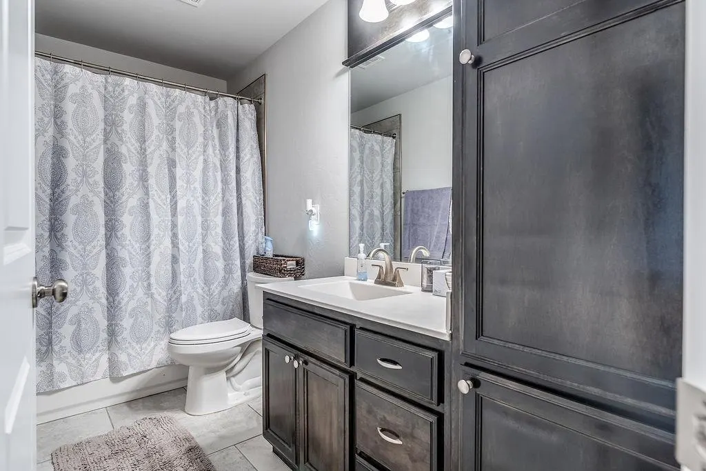 Photo 23 — 910 Brookhollow Drive, Chickasha, OK 73018
