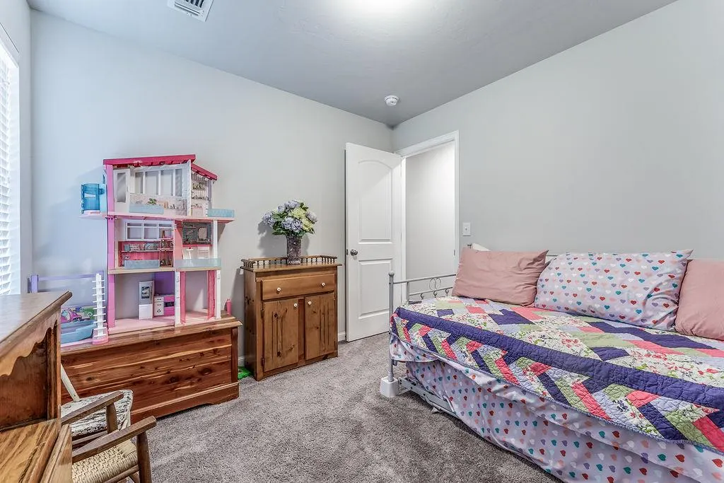 Photo 25 — 910 Brookhollow Drive, Chickasha, OK 73018