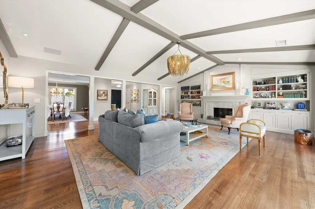Photo 5 — 1401 Glenbrook Drive, Oklahoma City, OK 73118