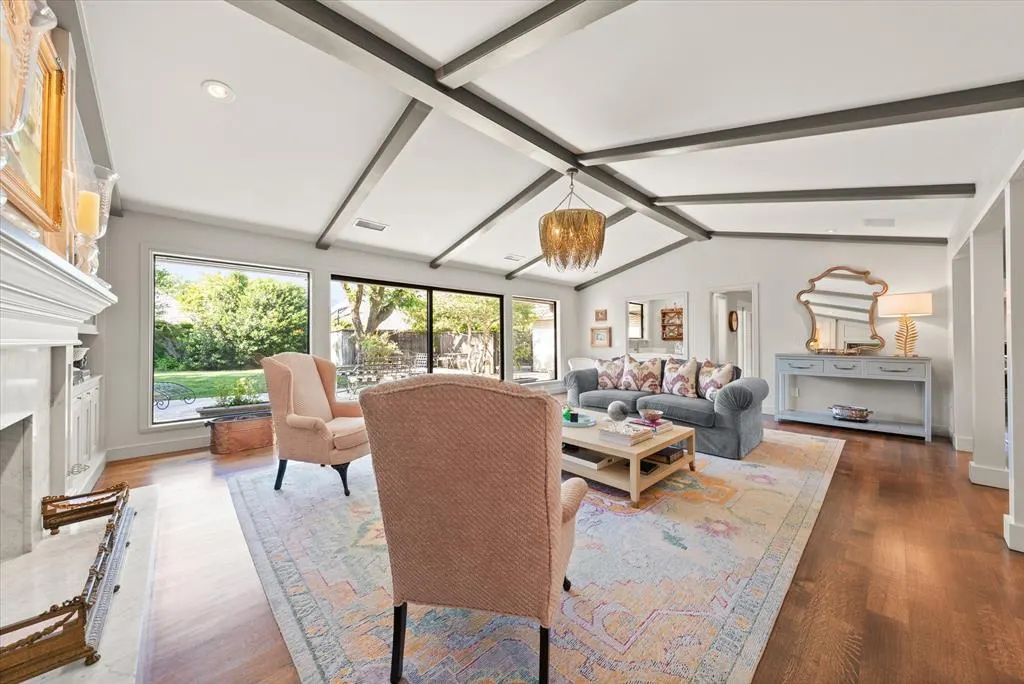 Photo 6 — 1401 Glenbrook Drive, Oklahoma City, OK 73118
