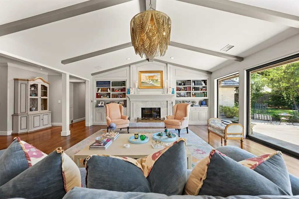 Photo 9 — 1401 Glenbrook Drive, Oklahoma City, OK 73118