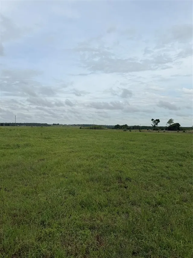 Photo 3 — S E 1340 Road, Holdenville, OK 74848