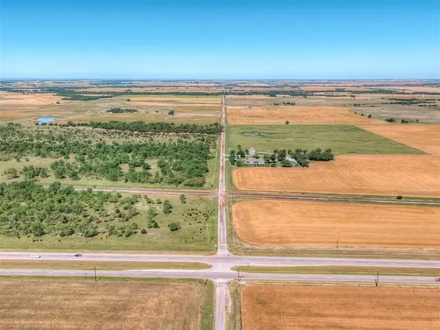 Photo 7 — 1225 W Marshall Road, Bison, OK 73720