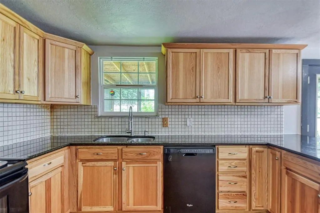 Photo 19 — 717 E Johnson Street, Norman, OK 73071