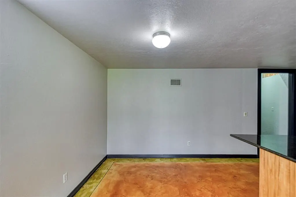Photo 25 — 717 E Johnson Street, Norman, OK 73071