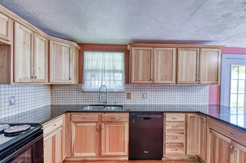 Photo 22 — 717 E Johnson Street, Norman, OK 73071