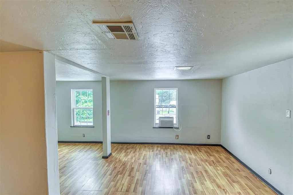 Photo 33 — 717 E Johnson Street, Norman, OK 73071
