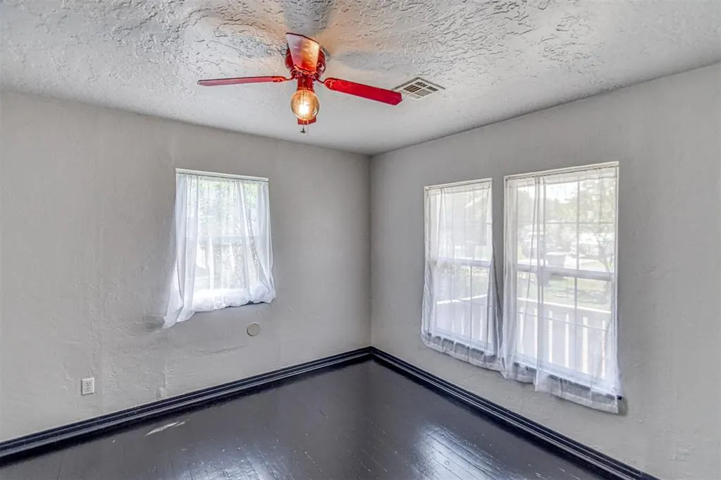 Photo 12 — 717 E Johnson Street, Norman, OK 73071