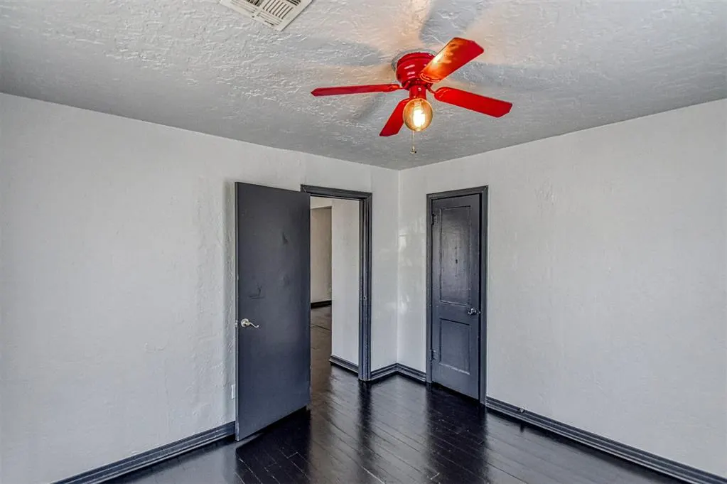 Photo 7 — 717 E Johnson Street, Norman, OK 73071