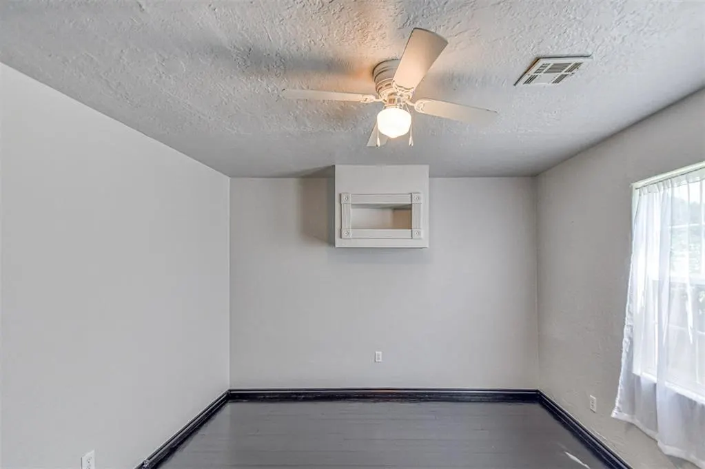 Photo 14 — 717 E Johnson Street, Norman, OK 73071