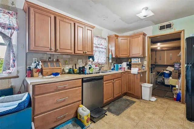 Photo 6 — 3113 N Warren Avenue, Oklahoma City, OK 73112