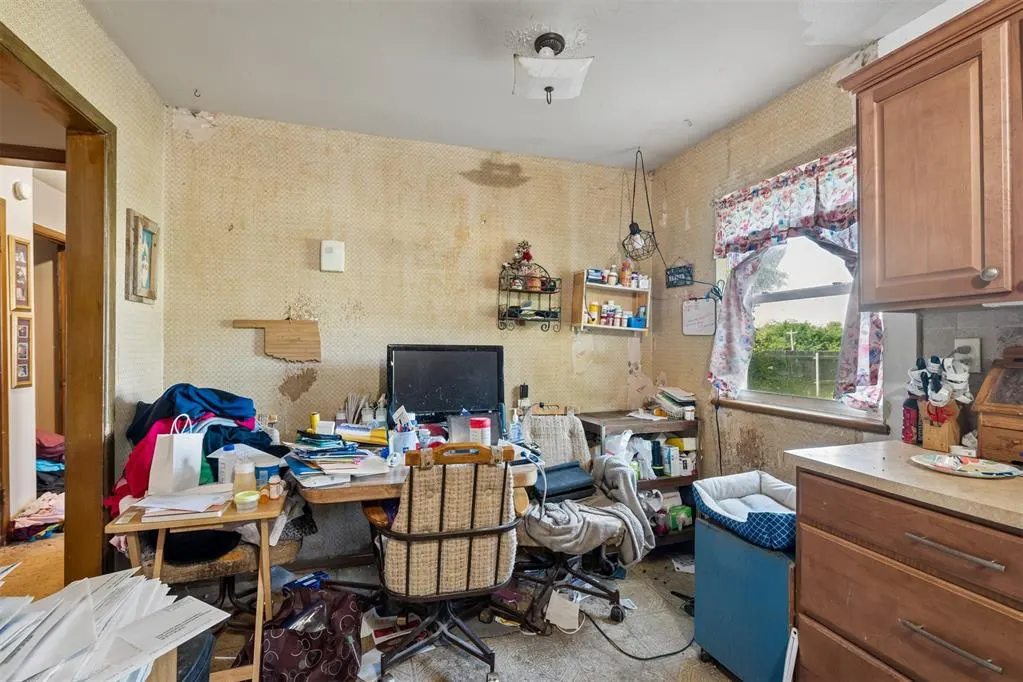 Photo 9 — 3113 N Warren Avenue, Oklahoma City, OK 73112