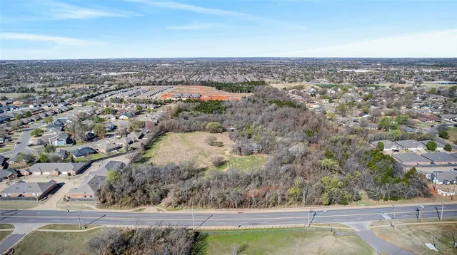 Photo 5 — 0 N Kelly Avenue Tract 2, Edmond, OK 73003
