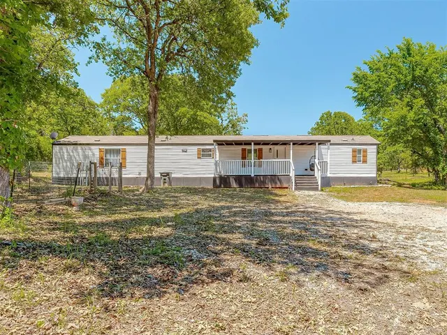 Front exterior — 9861 Aberdeen Street, Lexington, OK 73051