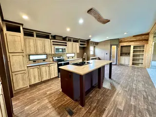 Sold home at 330 S Rockwell Avenue