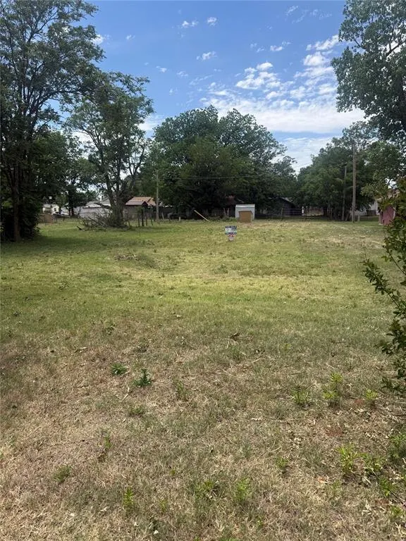 Photo 2 — 309 S Randall Avenue, Elk City, OK 73644