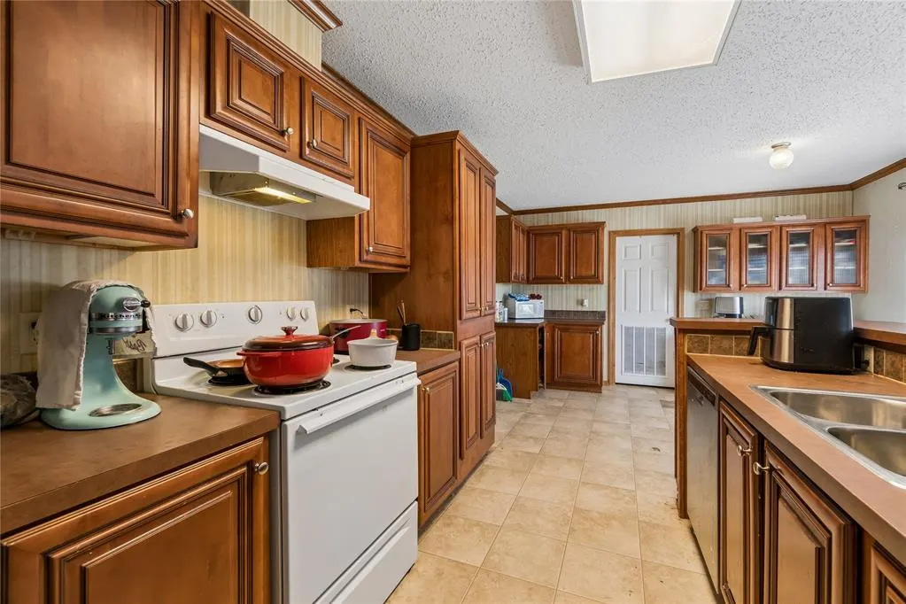 Photo 10 — 10250 E Post Oak Road, Noble, OK 73068