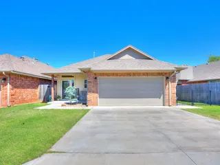 Sold home at 1112 Golden Leaf Drive