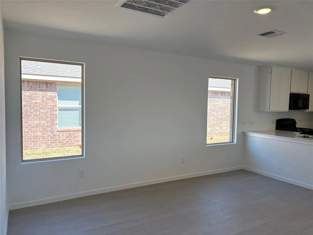 Photo 4 — 9220 SW 19th Street, Oklahoma City, OK 73128