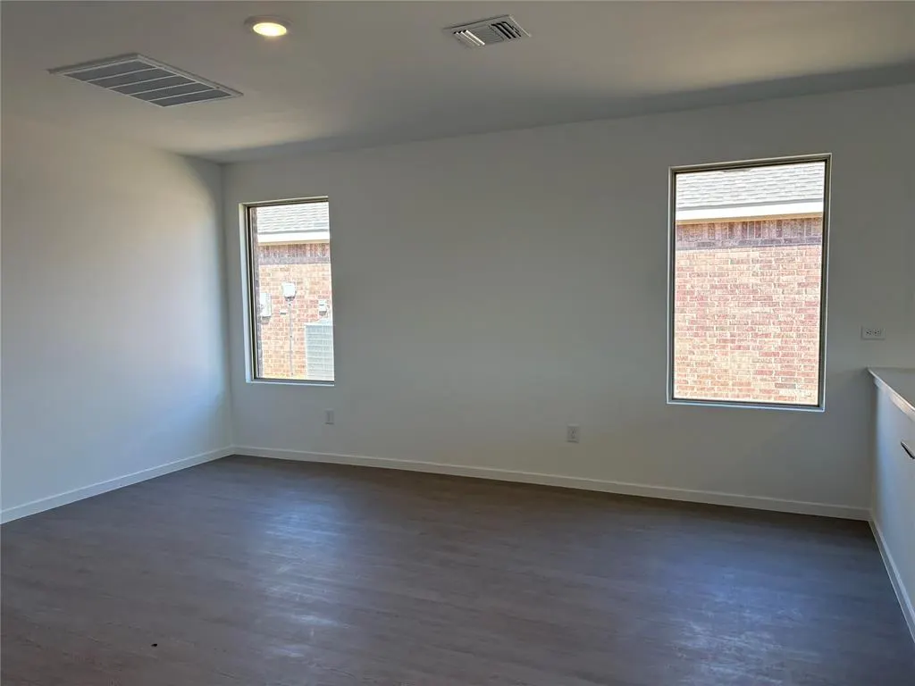 Photo 5 — 9220 SW 19th Street, Oklahoma City, OK 73128