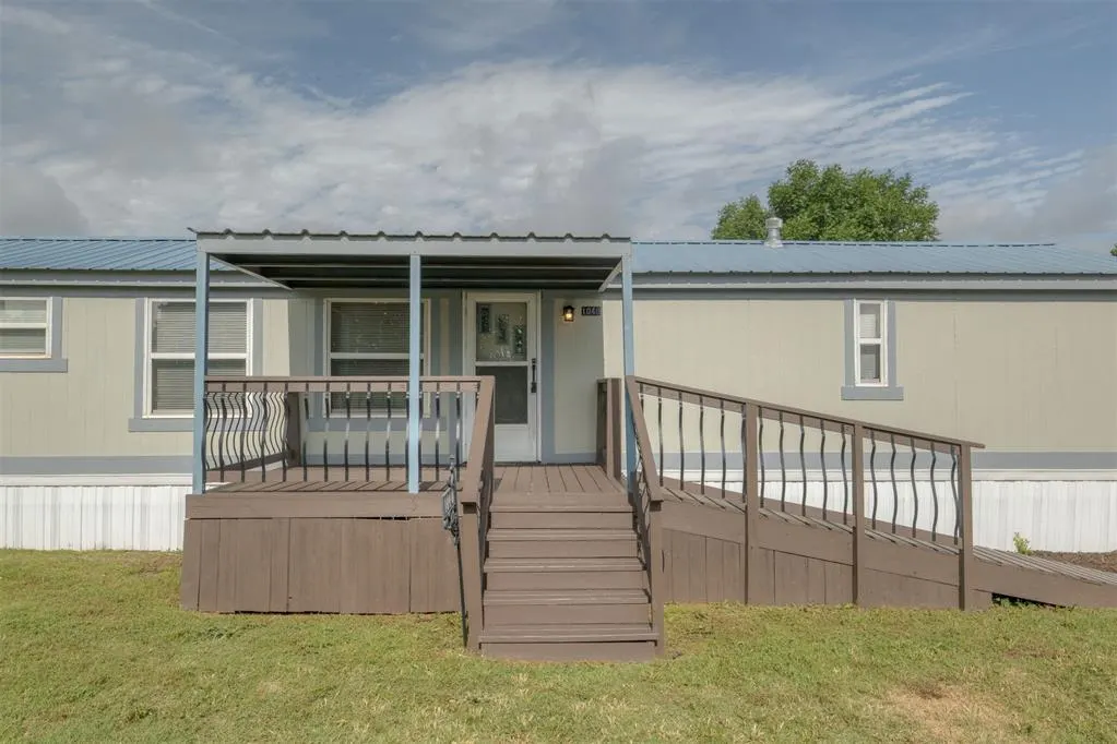 Photo 2 — 1040 County Street 2977, Blanchard, OK 73010