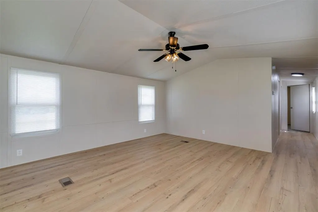 Photo 8 — 1040 County Street 2977, Blanchard, OK 73010