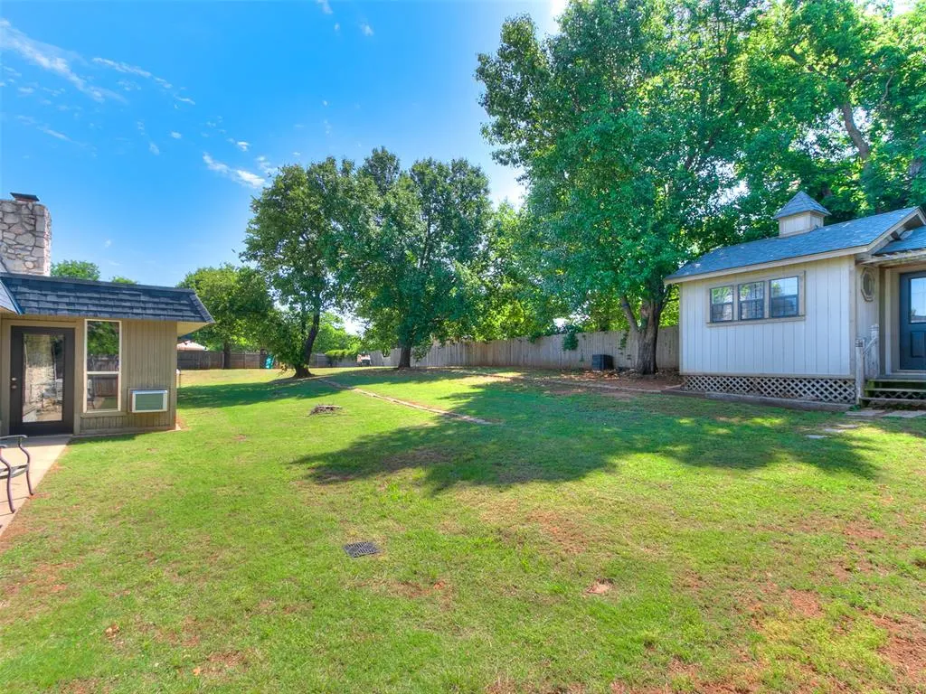 Photo 6 — 1812 Dove Court, Edmond, OK 73034