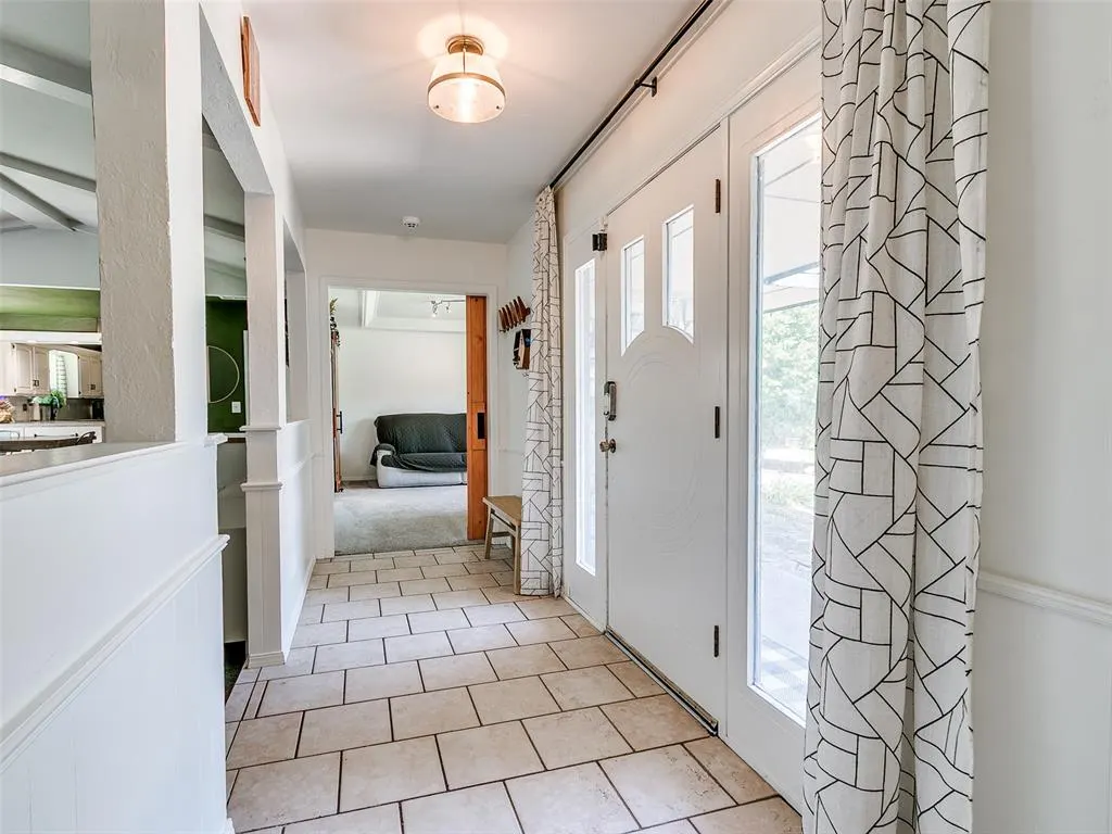 Photo 8 — 1812 Dove Court, Edmond, OK 73034