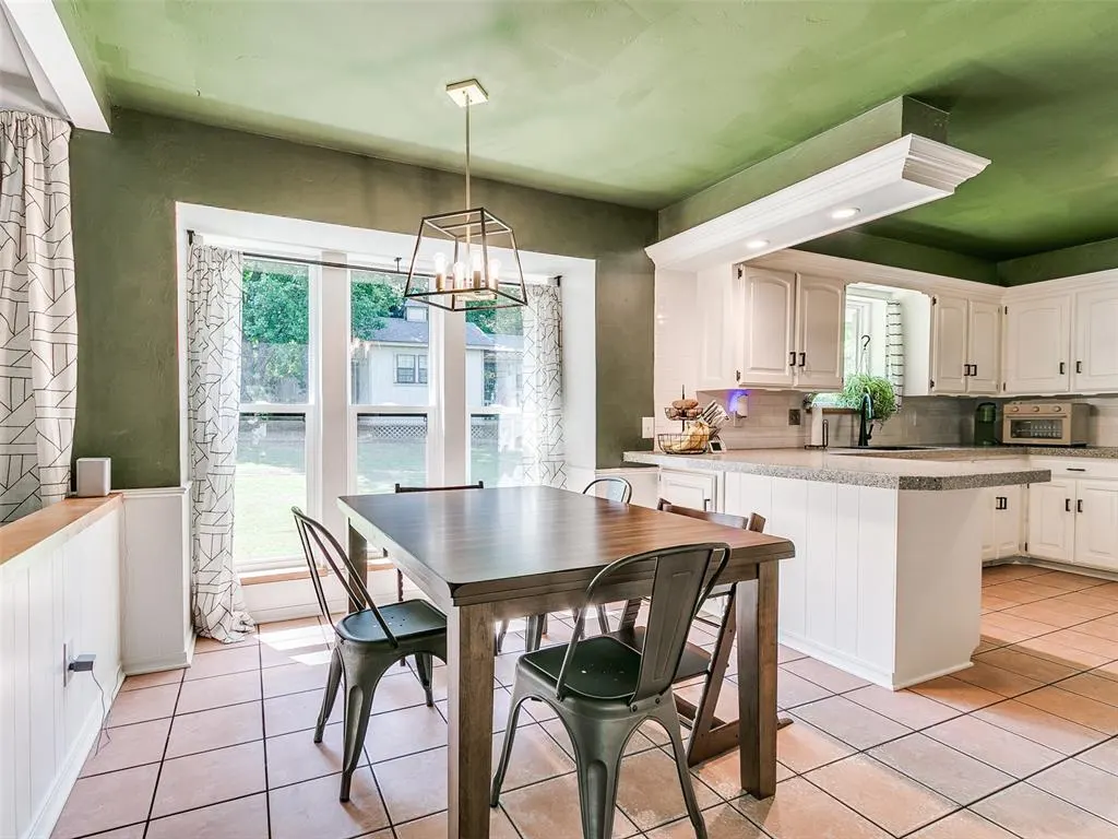 Photo 18 — 1812 Dove Court, Edmond, OK 73034