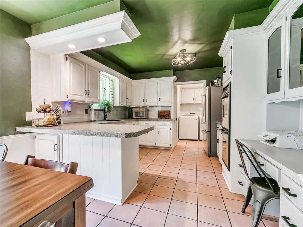 Photo 19 — 1812 Dove Court, Edmond, OK 73034