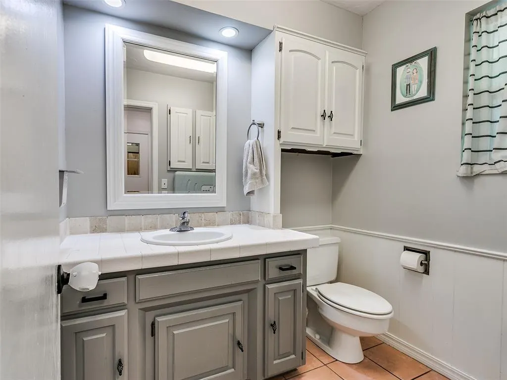 Photo 33 — 1812 Dove Court, Edmond, OK 73034
